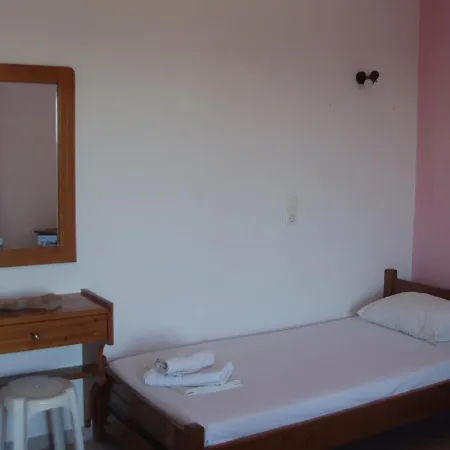 Skiathos Studios Aparthotel