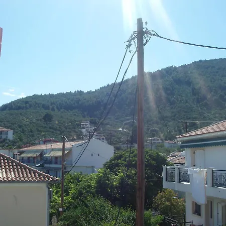 מלון דירות Skiathos Studios 3*